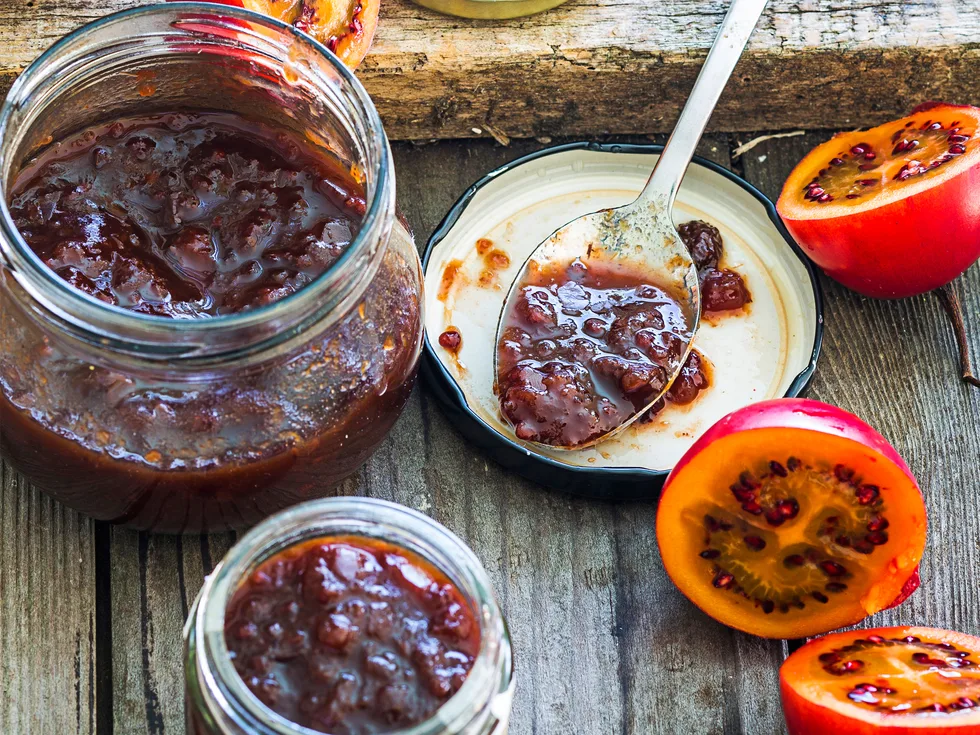 Tamarillo and apple relish