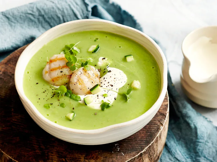 Fennel, courgette and pea soup