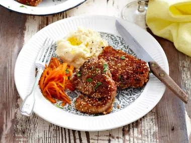 Sesame chops and honey-glazed carrots