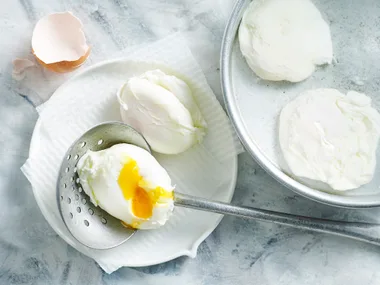 Simple poached eggs recipe