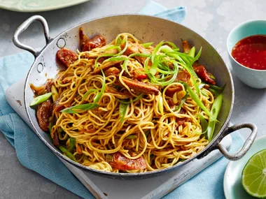 Easy Singapore noodles with prawns