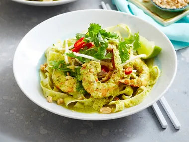 Thai prawn noodle bowl