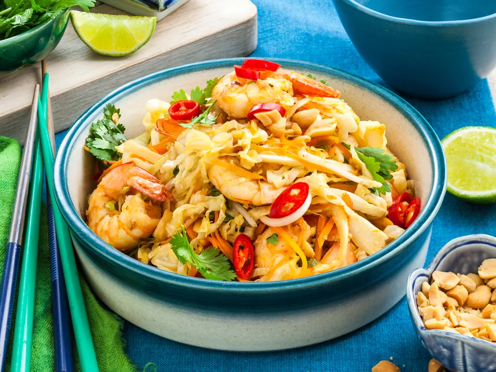 Cabbage and prawn pad thai
