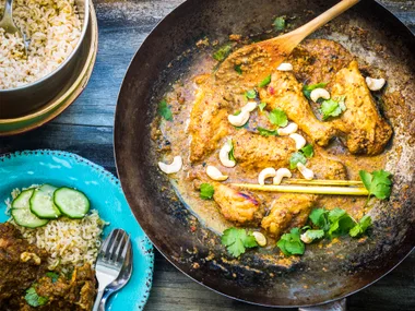Cashew and ginger chicken curry