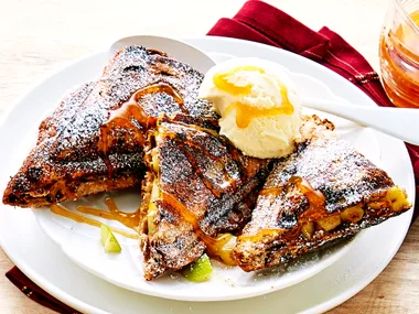 Apple pie jaffles