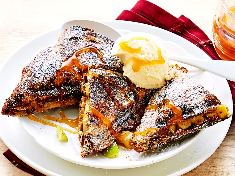 Apple pie jaffles