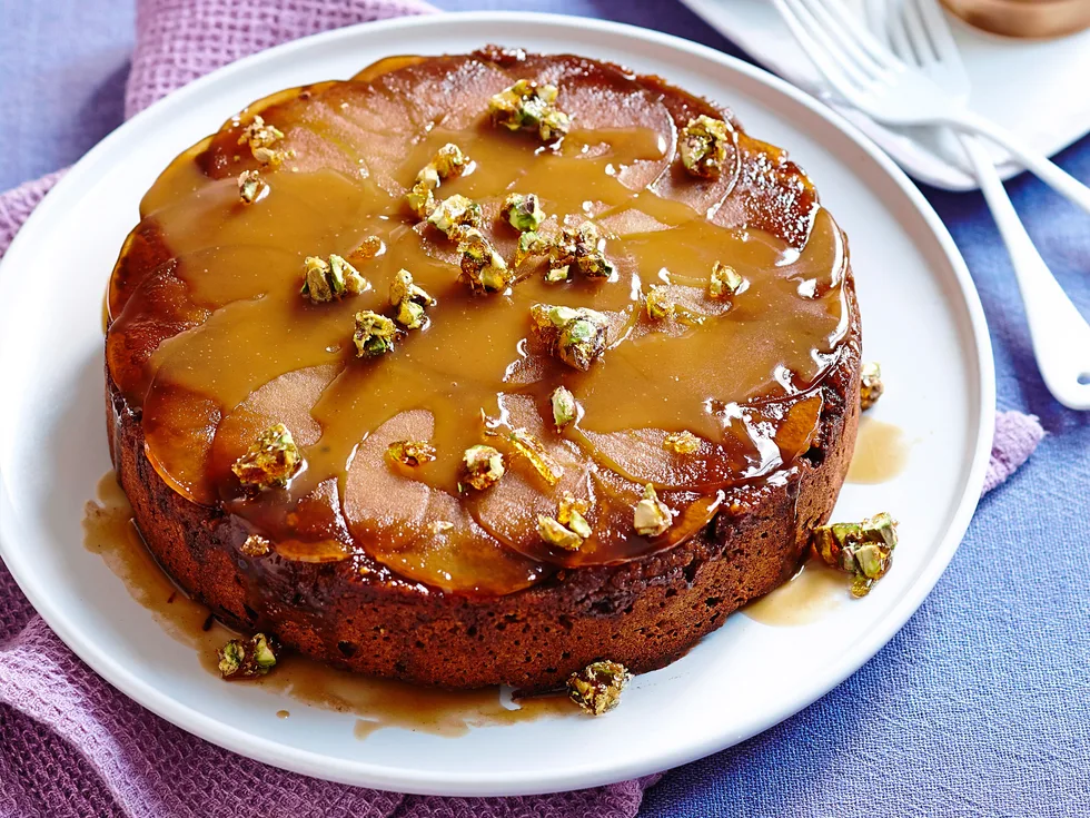 Caramel, apple and pistachio cake