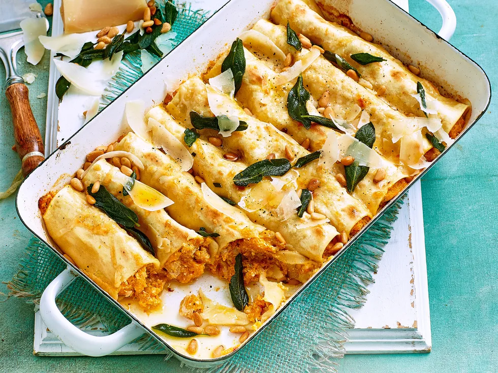 Chicken cannelloni with sage butter
