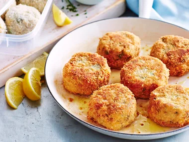 Crispy fish cakes