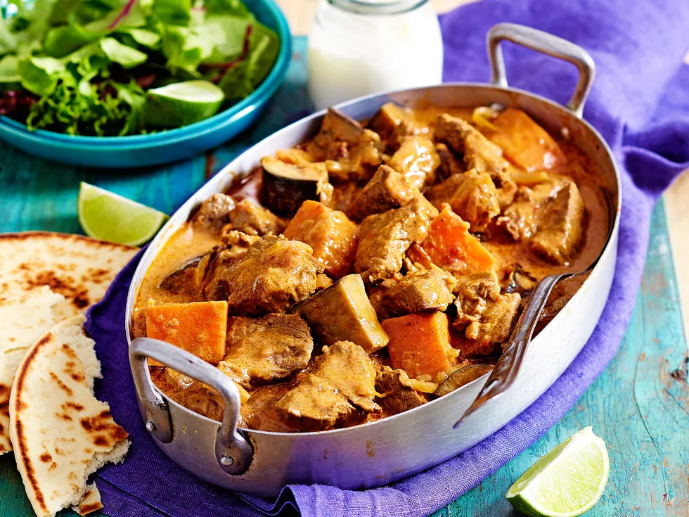 Slow cooker coconut beef vindaloo