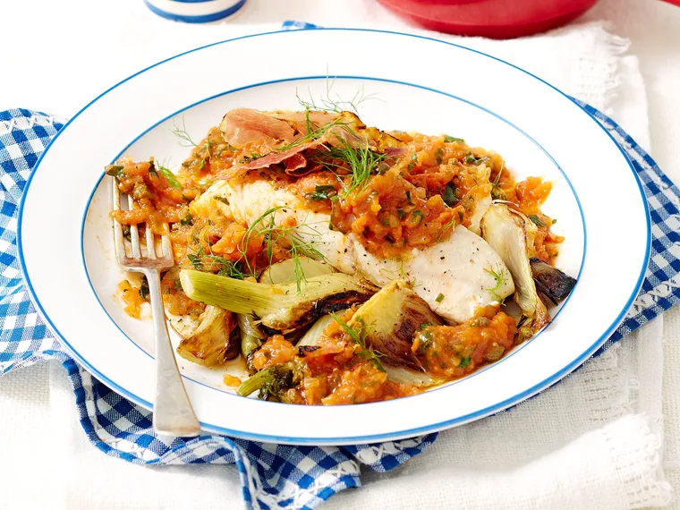 Fish with caramelised fennel and tomato