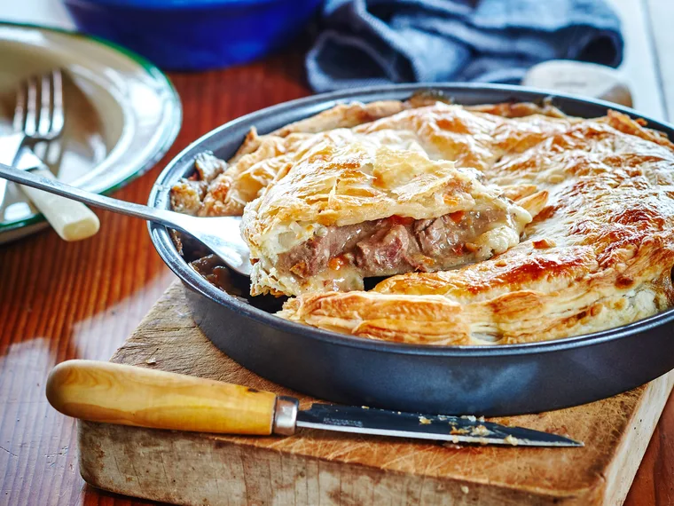 Mum&rsquo;s steak and kidney pie