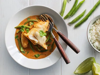 Hoki Thai curry