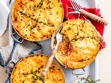 Potato and bolognese gratin