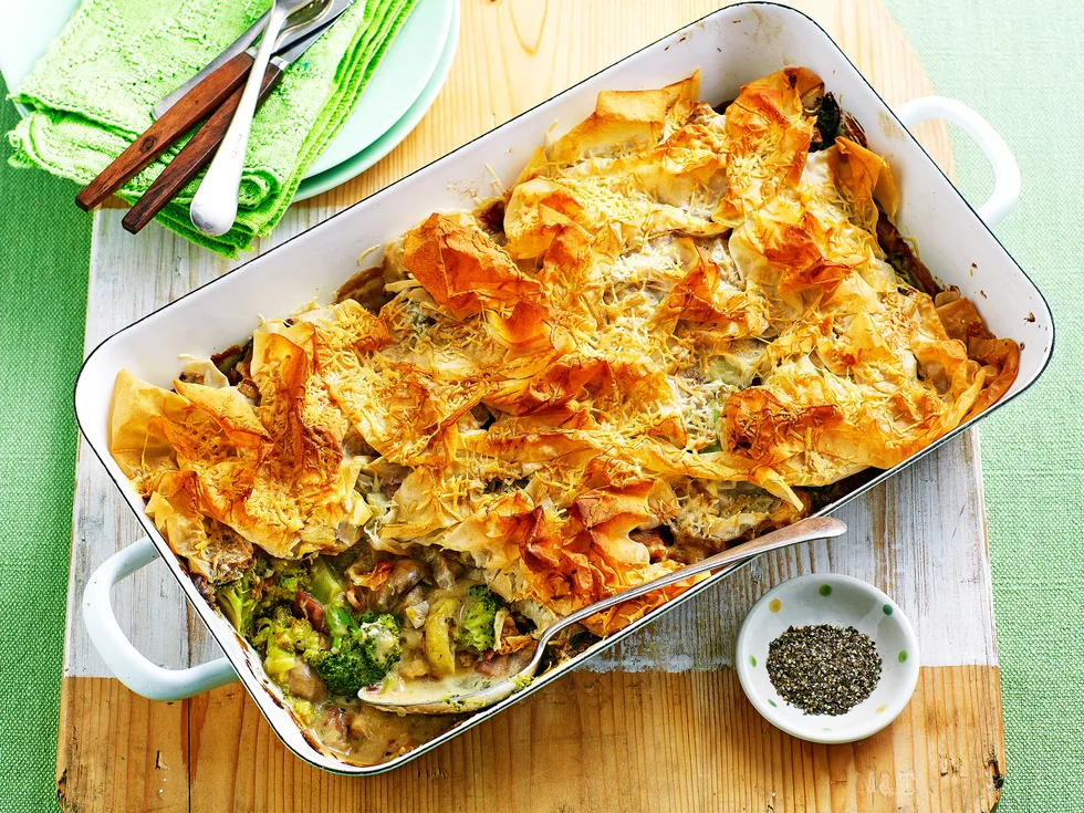 Broccoli, bacon and mushroom pie