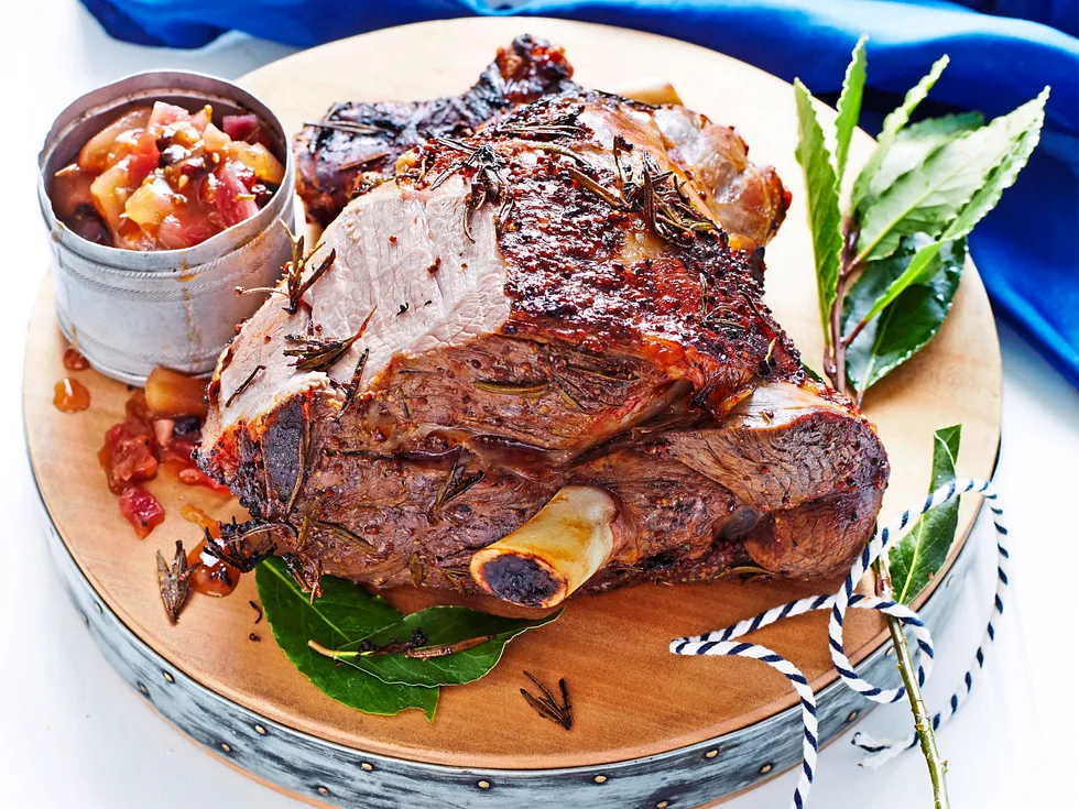 Marinated lamb leg with green tomato chutney