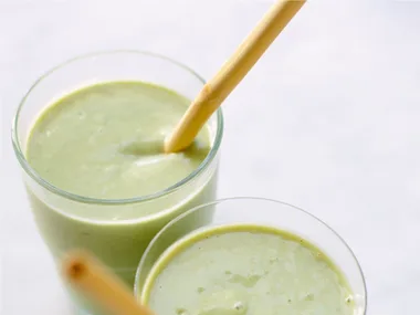 Avocado, matcha and lime shake