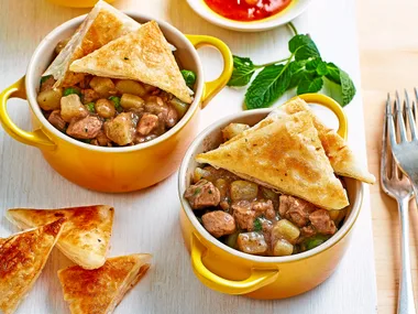 Chicken samosa pies