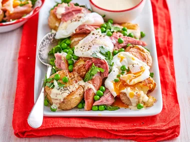 Crushed potato, ham and egg salad