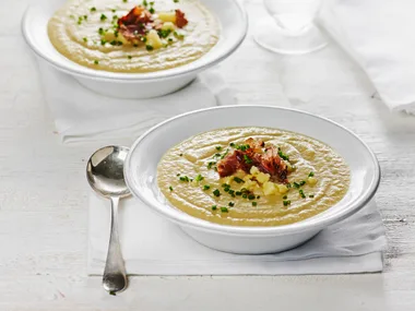 Leek, cauliflower and cheddar soup with crisp prosciutto