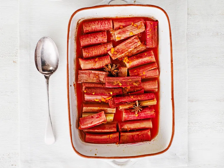 Roasted rhubarb with maple yoghurt