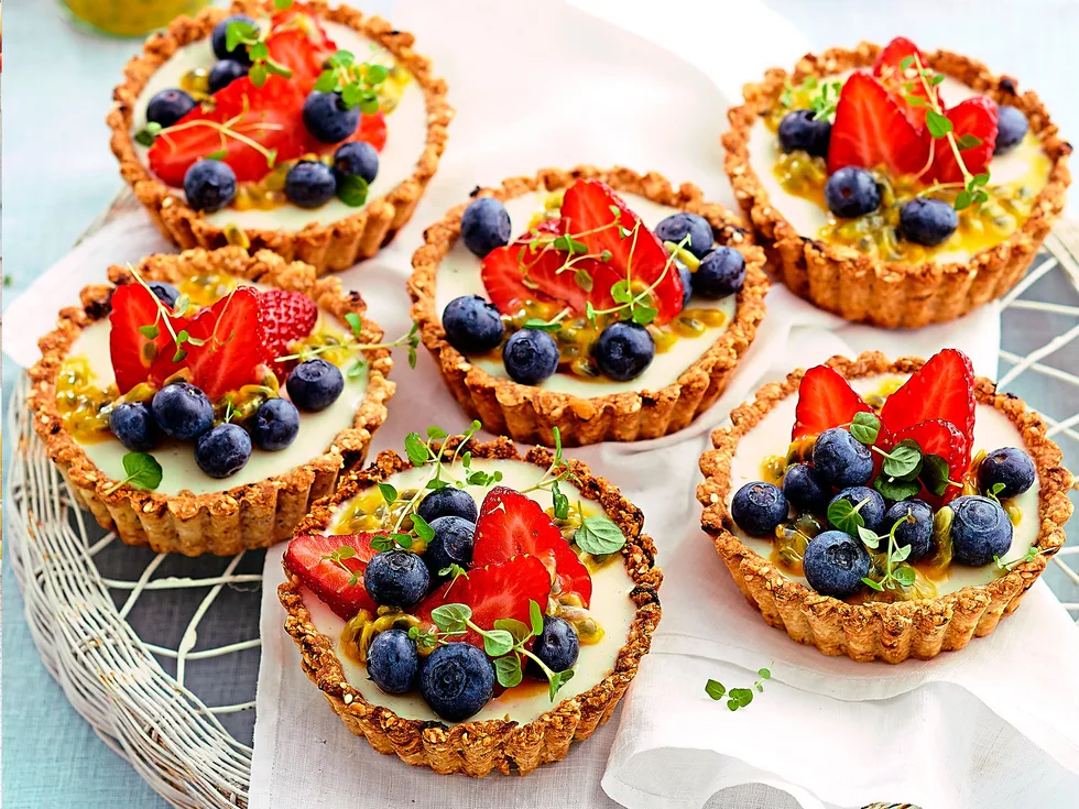 Muesli, yoghurt and blueberry tarts