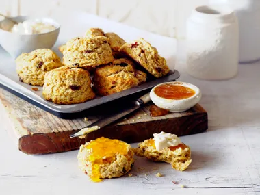 Sweet clementine scones