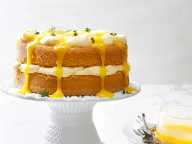 Lemon thyme sponge cake with curd cream