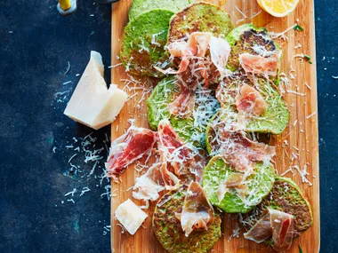 Pea and pecorino fritters
