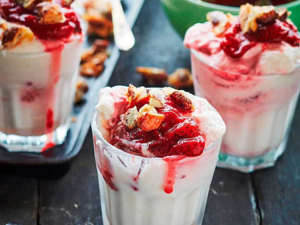 Strawberry and white chocolate mousse with sugared almonds