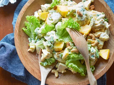 Chicken, mango and cashew salad