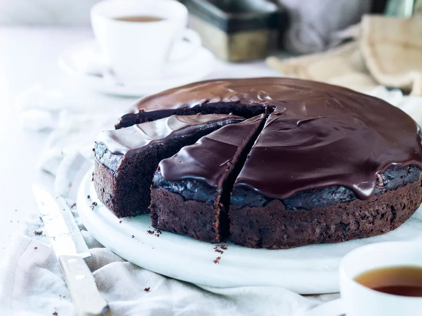 Chocolate courgette fudge cake