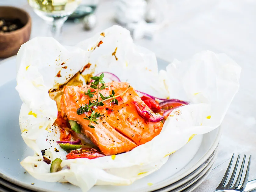 Barbecue salmon parcels