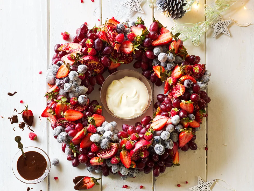 Merry berry summer fruit wreath
