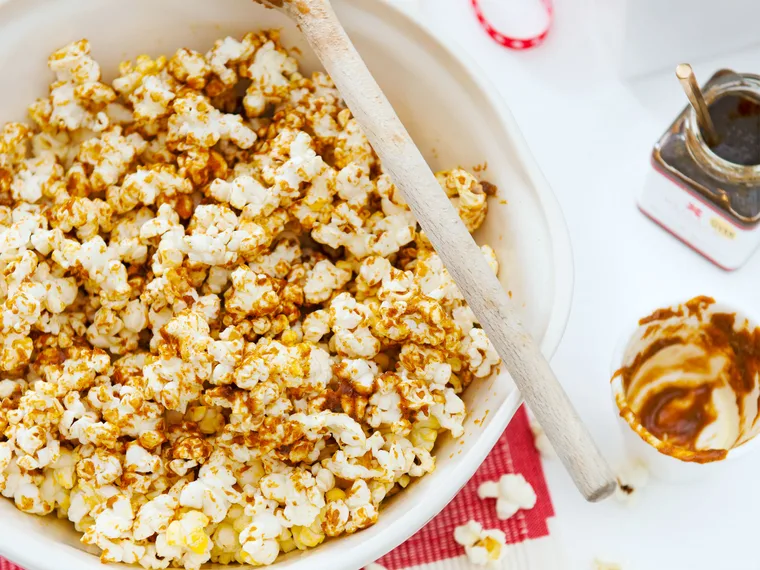 Vanilla dulce de leche popcorn