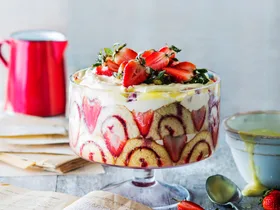 Easy summer strawberry trifle