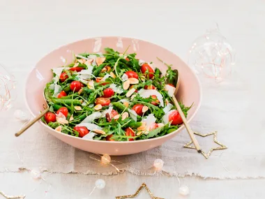 Asparagus salad with parmesan and almonds