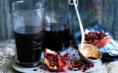 Quick ideas for cherries and pomegranates