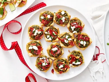 Spinach dip bites