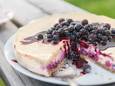 NY-style very-berry cheesecake