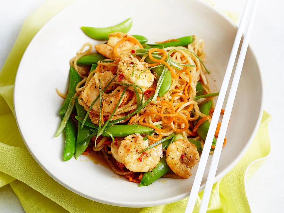 Garlic prawn and daikon noodle stir-fry
