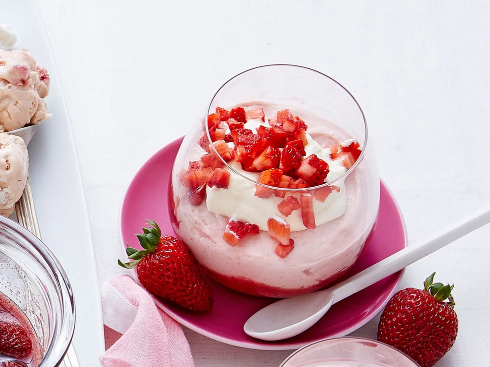 Strawberry marshmallow mousse