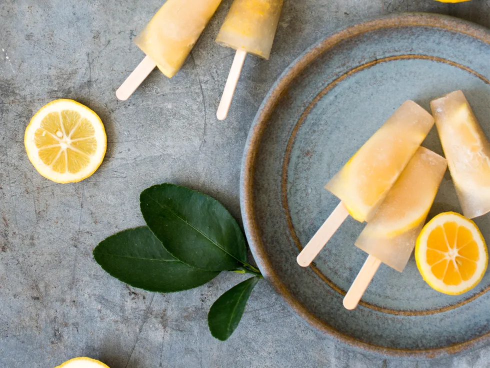 Old fashioned lemonade popsicle