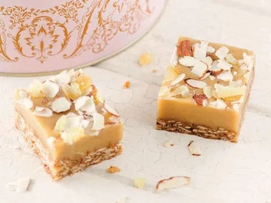 Ginger crunch with oats and almonds