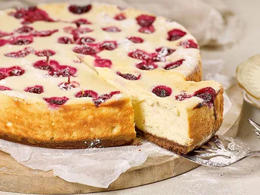 White chocolate and raspberry cheesecake