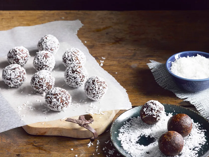 Date and nut bliss balls