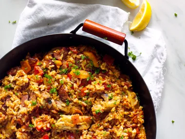 Paella of roasted peppers, chicken and chorizo