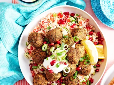 Tabouli couscous with falafels