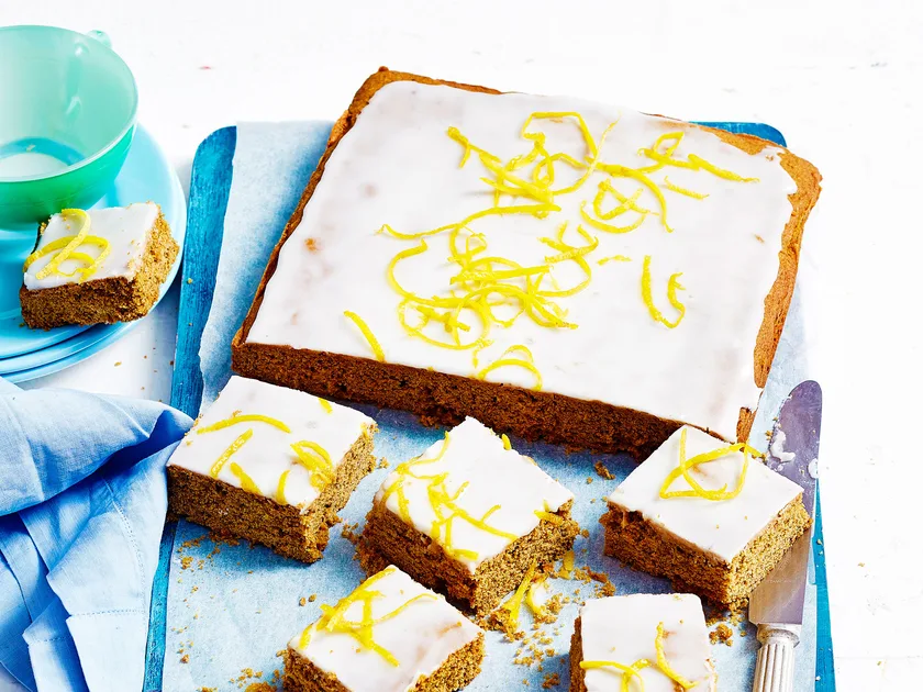 Gingerbread slice with lemon glaze