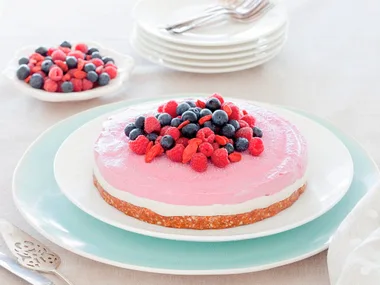 Rawsome raspberry cheesecake